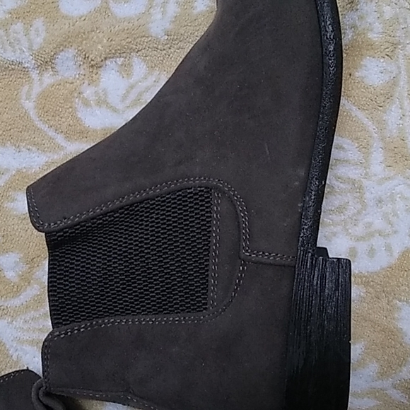 Robert Wayne Sleek Smoked Gray Boots - Picture 3 of 5